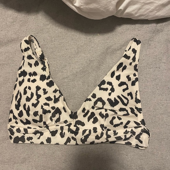Three never worn before aerie bathing suits - Picture 4 of 8